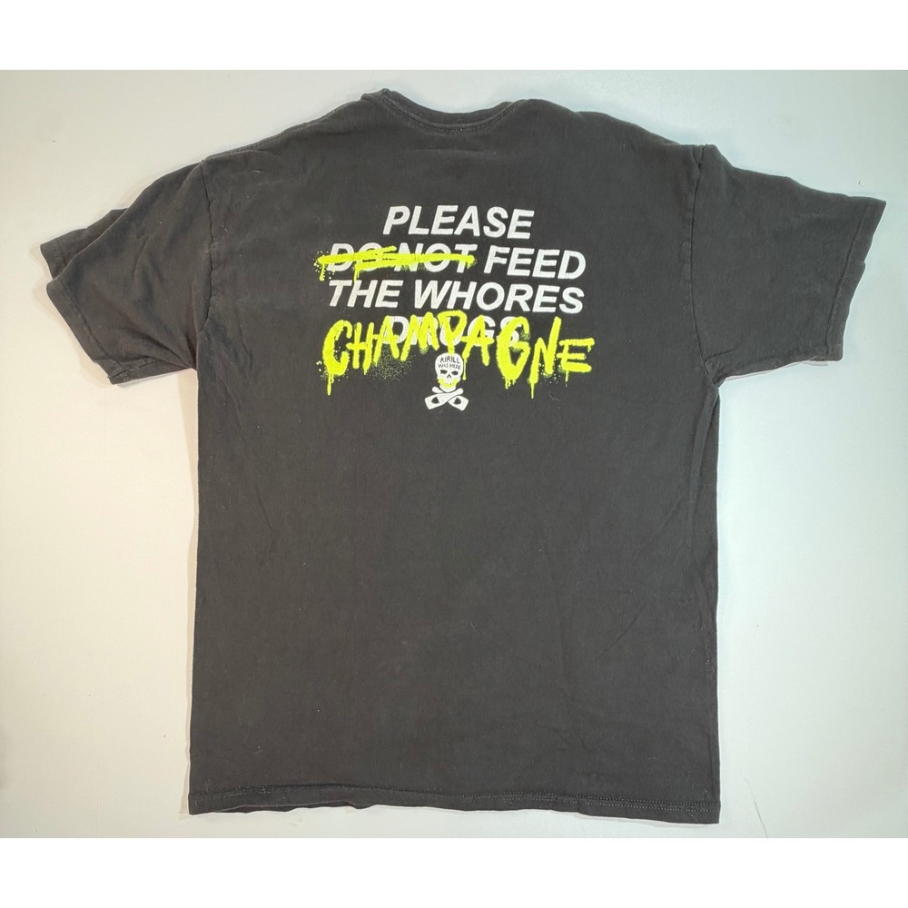 Linda Finegold Aholes Live Forever Champagne Graphic T-Shirt Black Large